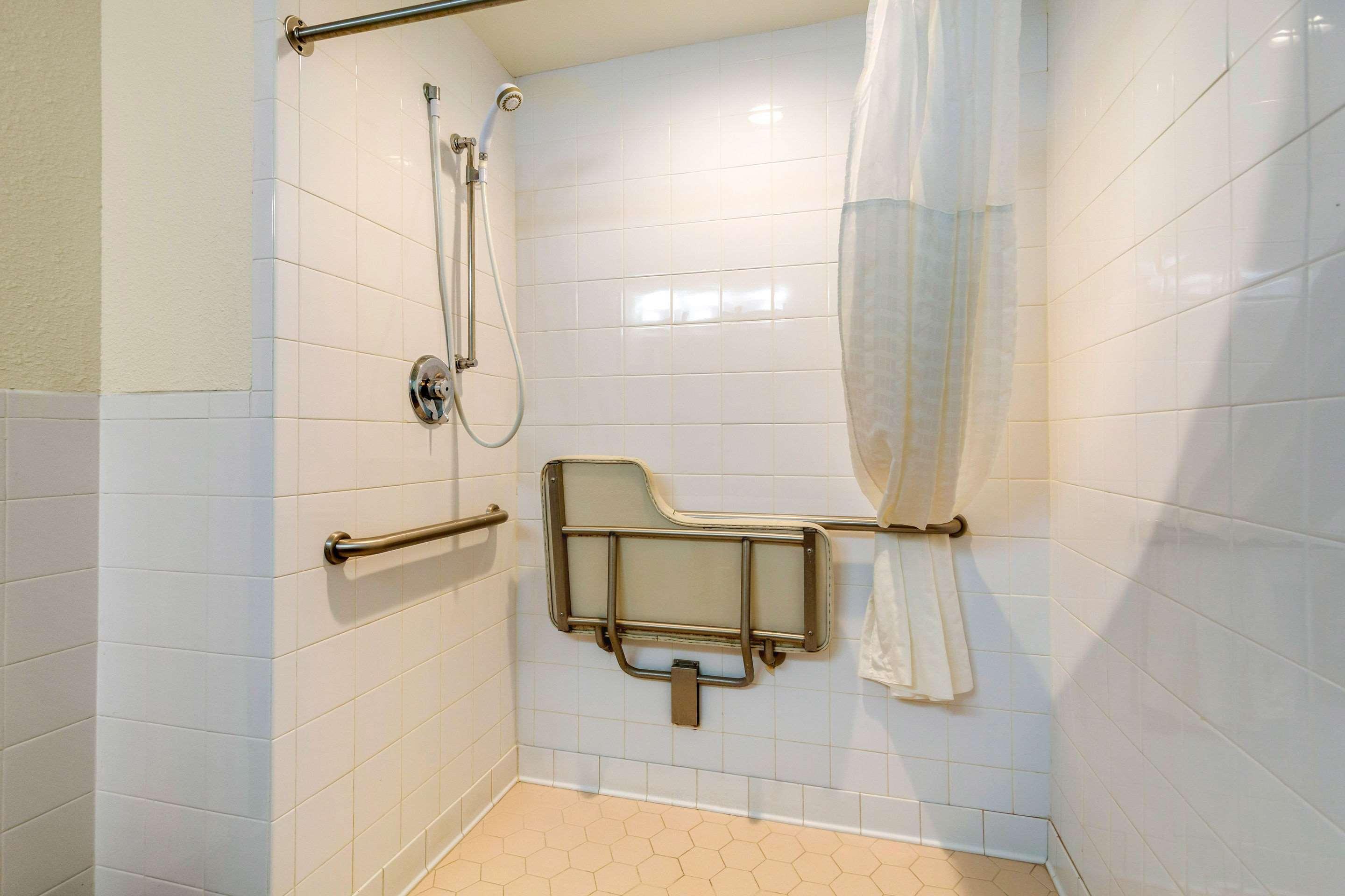 Quality Inn & Suites Olde Town Портсмут Экстерьер фото