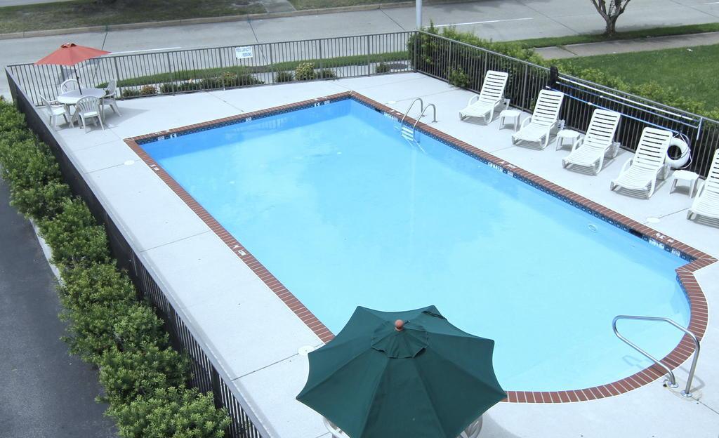 Quality Inn & Suites Olde Town Портсмут Экстерьер фото