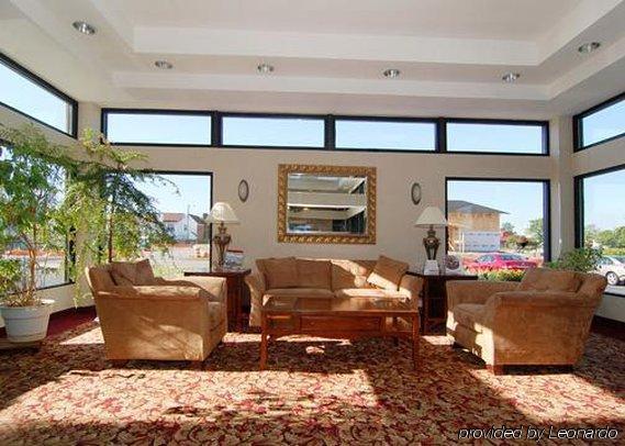 Quality Inn & Suites Olde Town Портсмут Интерьер фото