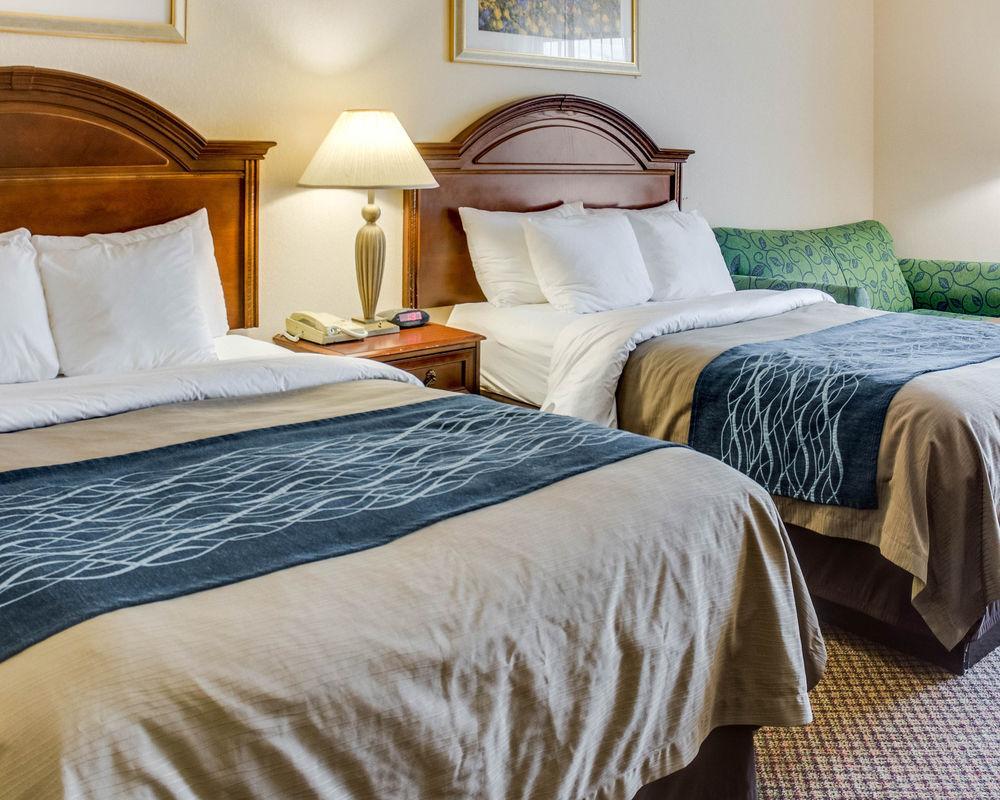 Quality Inn & Suites Olde Town Портсмут Экстерьер фото