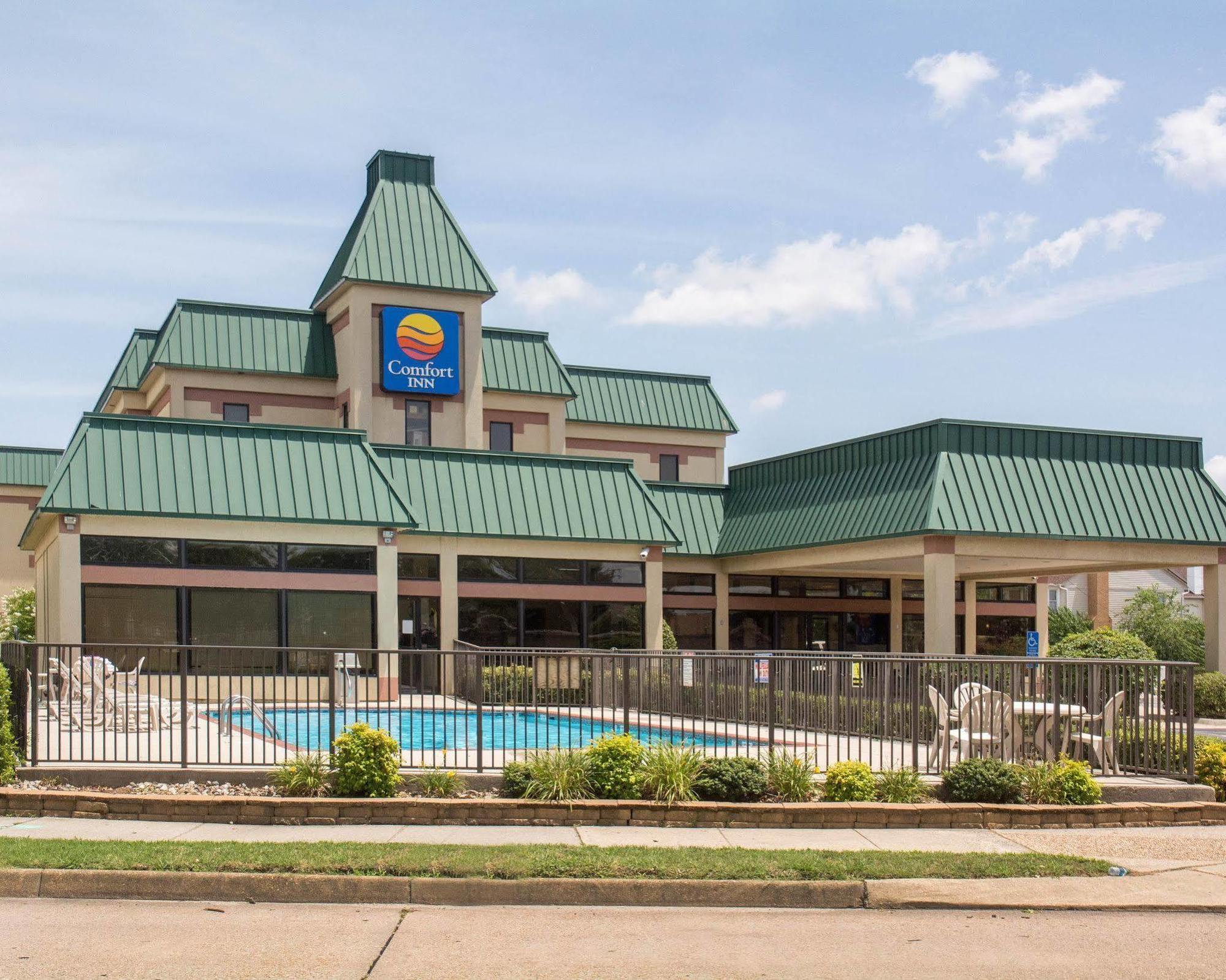 Quality Inn & Suites Olde Town Портсмут Экстерьер фото